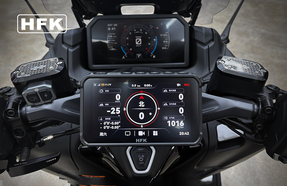 Why Must Motorcycle Navigation Use a Dedicated Motorcycle CarPlay System?